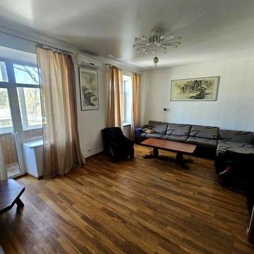 Центр Сталинка Каразина 74 м²