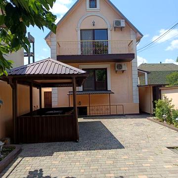 Сдам современный дом на 6,5 ст. Большого Фонтана! 260 кв. метров, генератор, гараж, беседка, 15 минут до моря!
