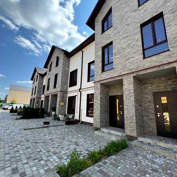 ТЕРМІНОВО останній КУТОВИЙ таунхаус ПІД ЧИСТОВУ 90м2 Петропавлівська Борщагівка