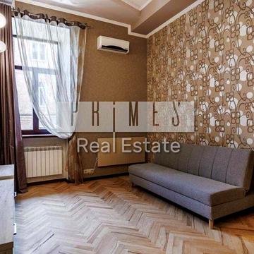 Оренда 2-кімнатної квартири 58 м², вул. Рейтарська, Центр