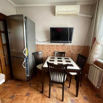 Архітектора Ніколаєва вул., 5
