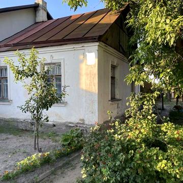 Продається два окремих житла  з власною земельною ділянкою Мальованка
