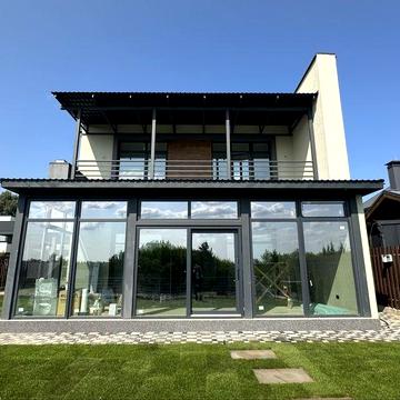 Будинок Лісники з дизайнерським ремонтом