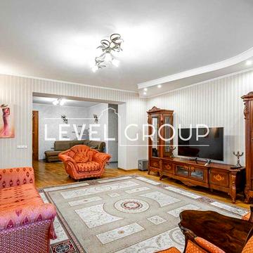 Преміальна 4-кімнатна квартира в центрі Києва | 184,5 м² | Власне паркомісце у подарунок