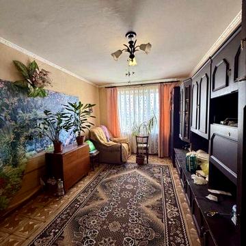 Продам двокімнатну секцію.