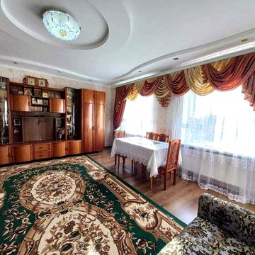 Продаж трьох кімнатної квартири по вул Асмолова площею 120 кв.м