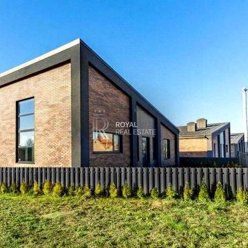 Продаж Будинок КМ COUNTRY VILLA Мала Олександрівка 130 м² 4 кімнати 5,01 сотки Закрита територія Високі стелі Паркінг