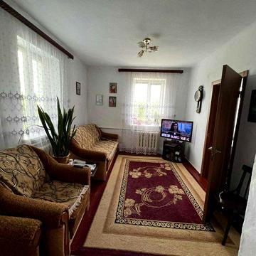 Продаж 2к квартири 38.5 кв. м., с. Сутиски