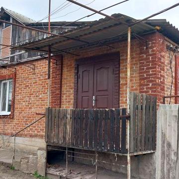 Половина будинку в районі птахокомбінату