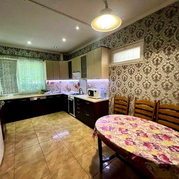 Продається гарна 3-к.квартира, 82м2, автоном. опалення,  центр Корабельний.