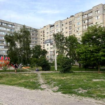 Квартира проспект М.Лушпи 62м2