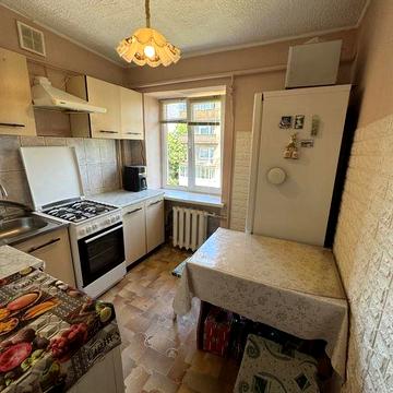 Продаж 1 кім. квартири , вул. Литовська. Косметичний ремонт