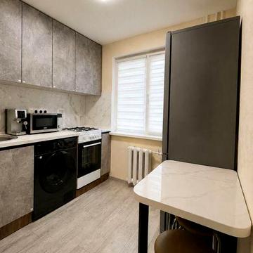 Продам 3 кімнатну квартиру в Центрі з новим ремонтом!