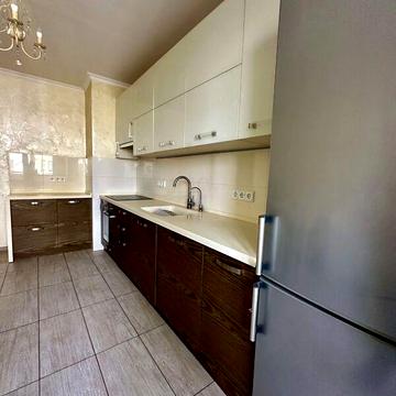 Продаж 3к Квартира Святошинська вулиця