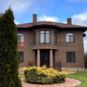 Продам современный дом возле леса и реки, в Обуховке