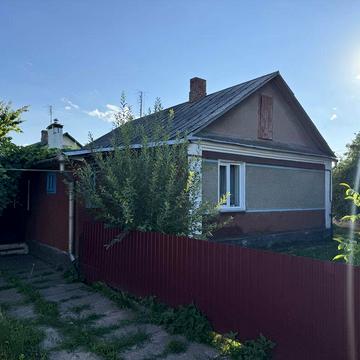 Продам будинок місто Березне,9 сот землі