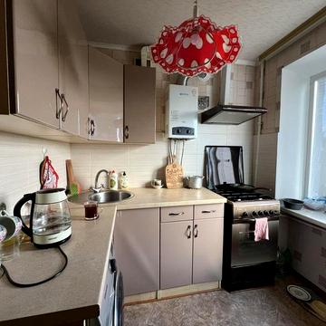 Ексклюзив. Продам хорошу 1 кімнатну квартиру в центрі міста Узина