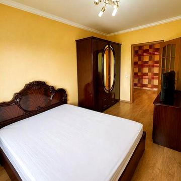 Продаж 2 кім квартири ,Таращанська 163 а