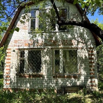 Дача в живописном месте с кирпичным домом и обжитым садовым участком (Ледное) 15 минут от Холодной Горы