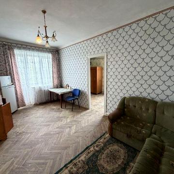 Продам 2 к квартиру вул. Київський Шлях р- н 4ї школи , м/п вікна, 44м2х