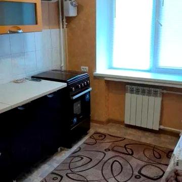 Сдам в долгосрочную аренду 2 к/кв район Соляные остановка Гвардейская.