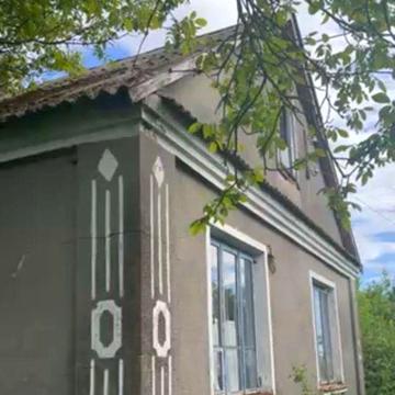 Продаж будинку та 0,52га родючої землі біля Польщі/Станція Ізов