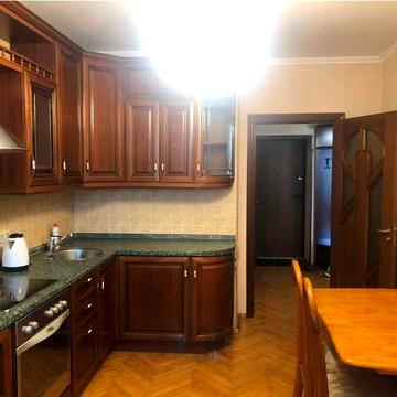 Продаж 1к, 50м2, Васильківська 18 метро ремонт парк озеро