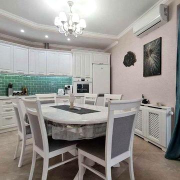 ПРИВАБЛИВА ЦІНА! Продаємо 3-кімн, З РЕМОНТОМ 108м² Глушкова 9-В, БОМБОСХОВИЩЕ! Паркінг, під Є-оселя, Є-Відновлення! ОСББ генератор, парк, метро 7хв ЖК Глушкова