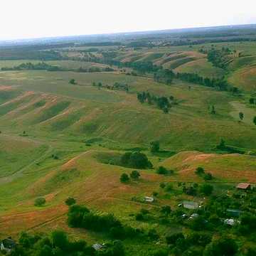Продаються як  просто ділянки, так і ділянки з спорудами. Дачний Кооператив.Васильковский рн