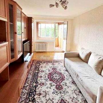 Продам 2-кімнатну квартиру на Черемушках, вул.  Маршала Малиновського