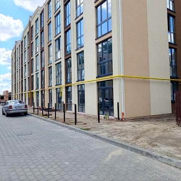 Продаж 1 ком квартири з двориком Петрівський квартал