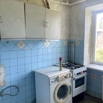 Без% Будівельників 8