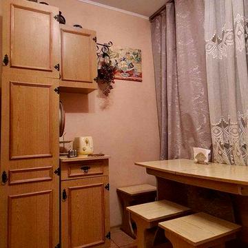 Продаж 2 кімн кв з ремонтом Чорновола 10 Дмитрівська Павлівська