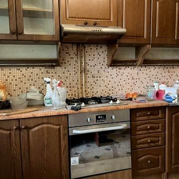 Терміново. Здам велику затишну 3кімнатну квартиру Шахтарське.  5 поверх. 70 кв.м . 8 000
