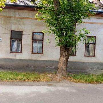 Продаж будинків