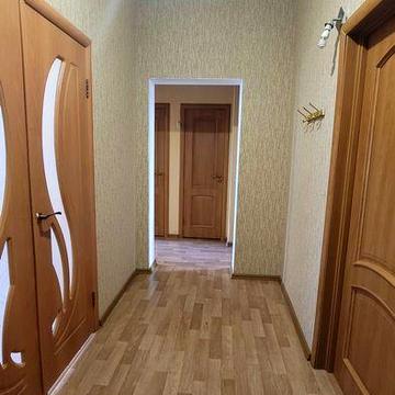 Продам 4х кімнатну квартиру.  Центр міста.