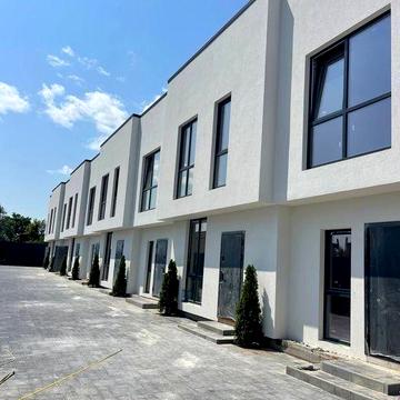 Продається Таунхаус з двориком на Петропавлівській Борщагівці