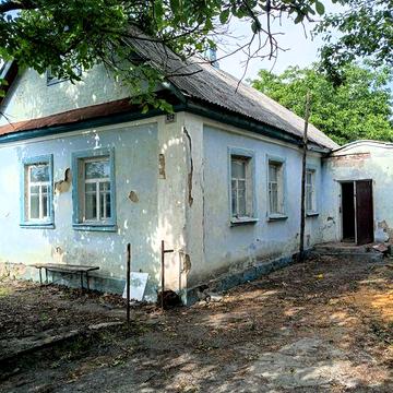Нові Петрівці Центр вул.Свято-Покровська Будинок 80м2. Ділянка 15 соток