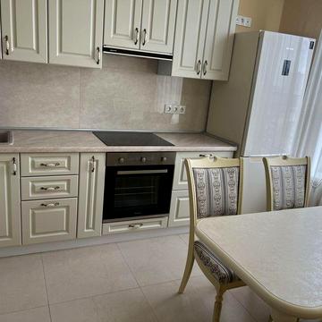 Оренда 2 х кімн.кв.,вул .Стуса,7Б.Метро Житомирська