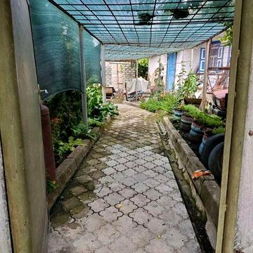 Продам дачу с большим участком и недостроенным домом – 10 000 $