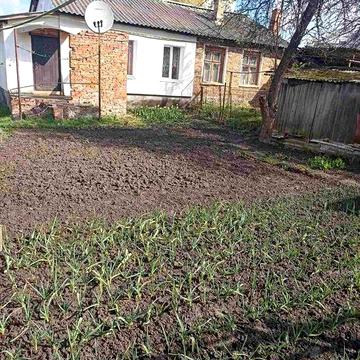 Продаж 1/4 будинку