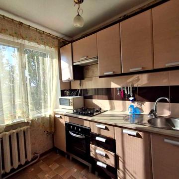 Сдаю 2 комнатную квартиру ул. Космонавтов "Рассвет"