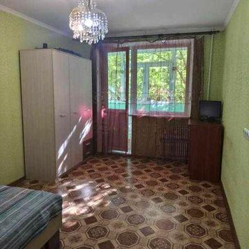Продам 1 ком.квартиру, метро Индустриальная 5 минут.