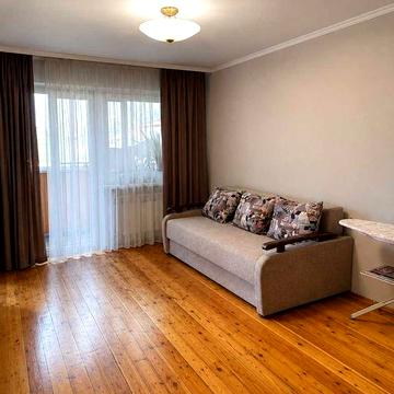 Продам 3к кв Новые дома Метро Дворец спорта. 3й этаж\5ти