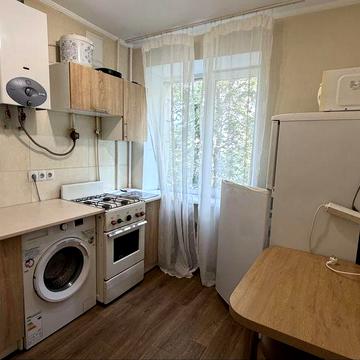 Оренда однокімнатної на «Сєдова»