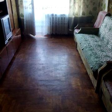 Сдам 2 комн.квартиру в центре.