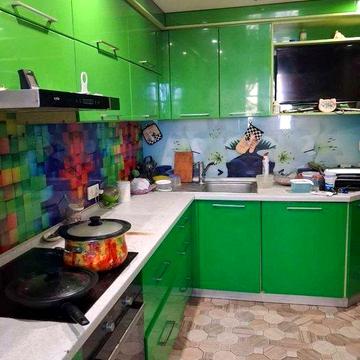 Продам 4х. комнатную квартиру ж/м Красный камень район карьера .