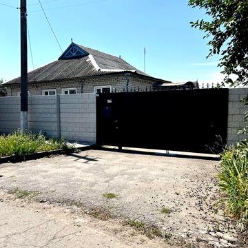 Продам добротный кирпичный дом с. Межирич