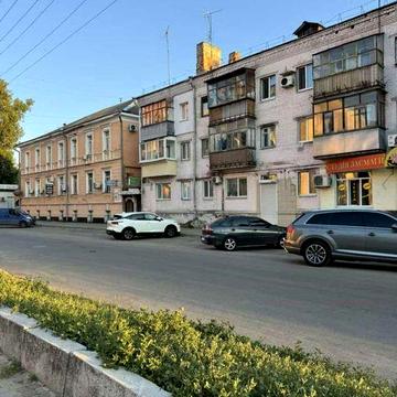 2к квартира Юліана Матвійчука, ідеальна локація під комерцію, цегла