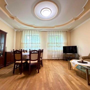 Продаж будинку з міськими комунікаціями та НЕЙМОВІРНИМ КРАЄВИДОМ